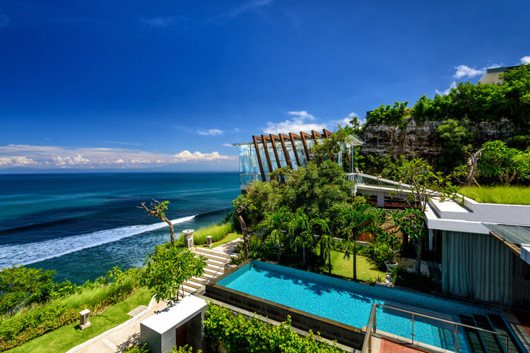 Anantara Uluwatu Bali Resort exterior of ocean front pool villa overlooking the ocean below
